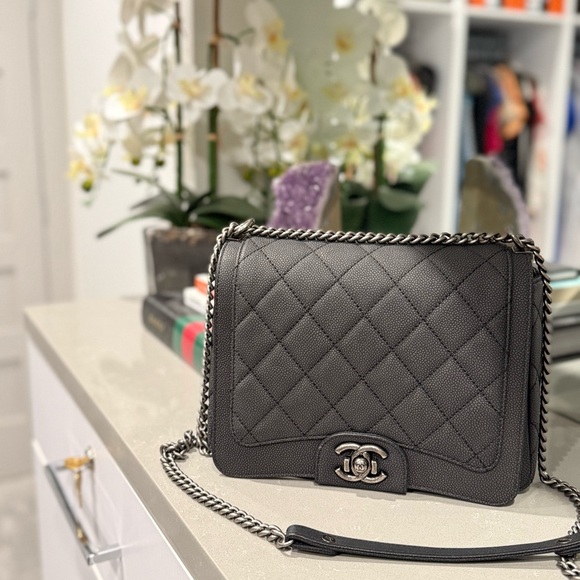 Authentic Chanel Black Quilted Chain Bag - Picture 1 of 14